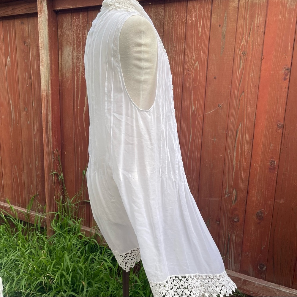 Vintage Johnny Was White Sleeveless tunic vest top with Lace Trim - Picture 10 of 16